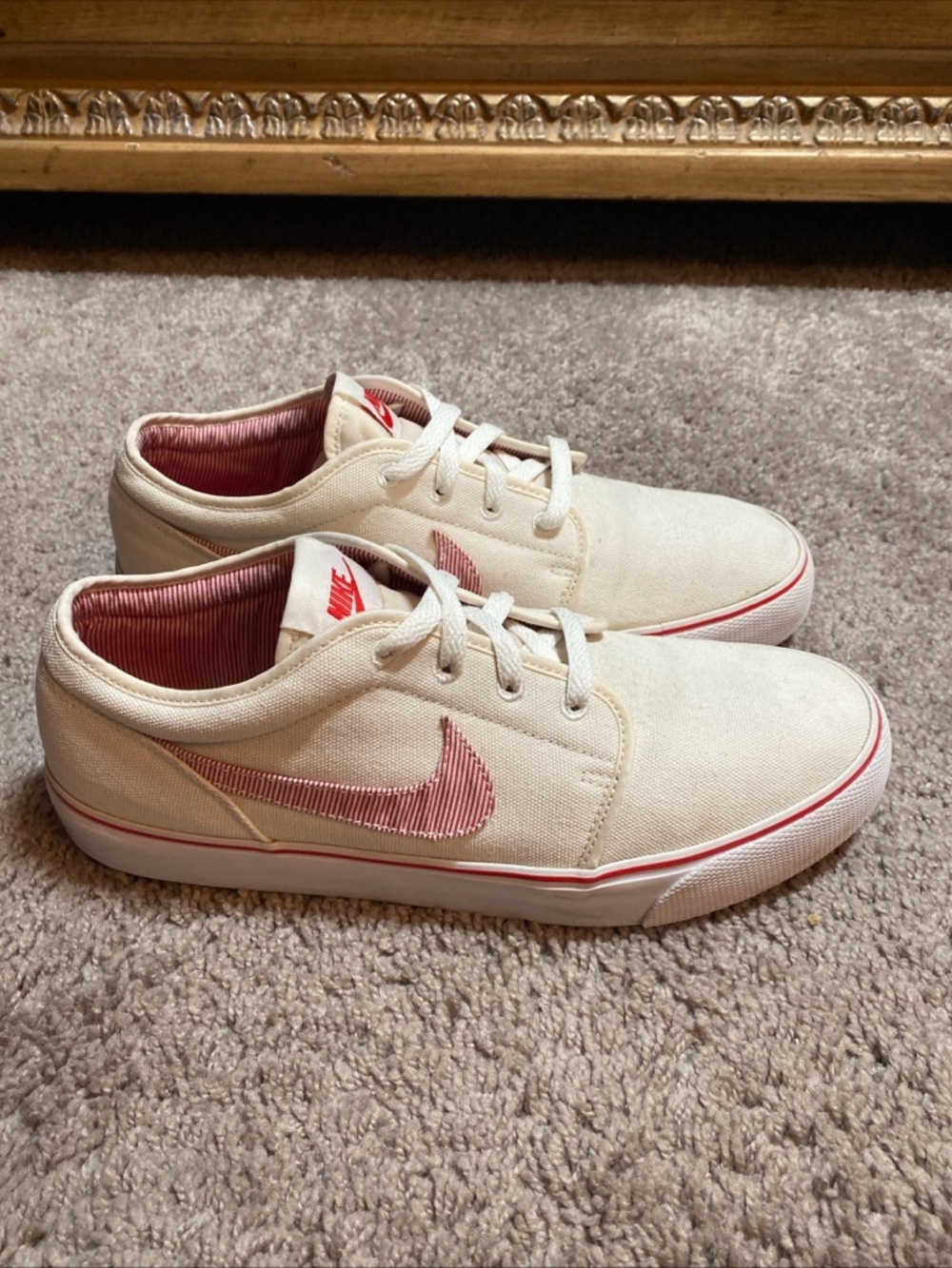 Nike Toki  Low-Top Sneakers in Cream and Red size 10